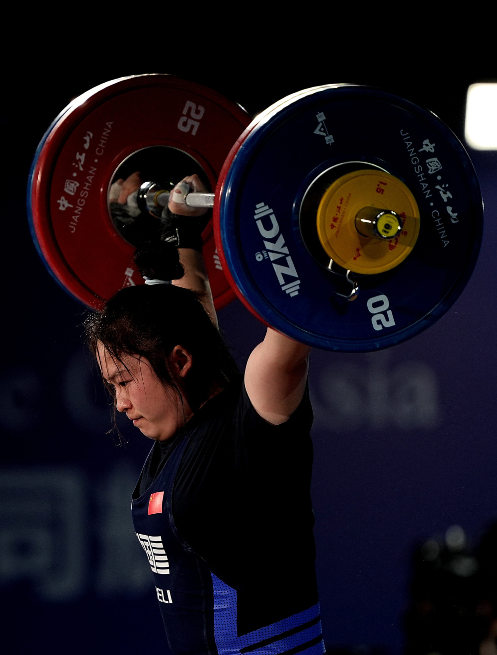 举重比赛韩国选手刷新个人最高纪录 举重比赛韩国选手刷新个人最高纪录