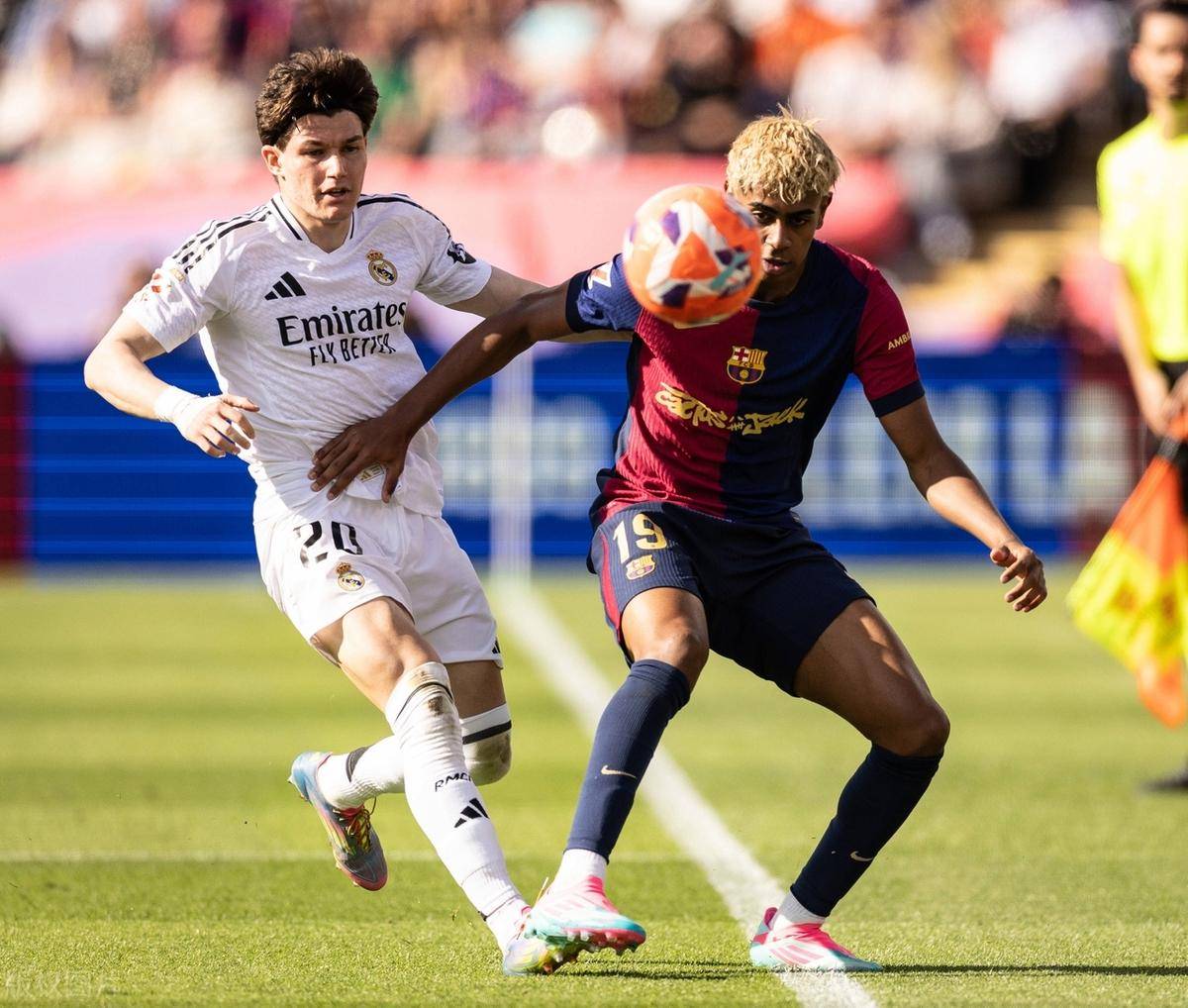 九游APP-西甲球队战术变化频繁,球员适应能力受考验