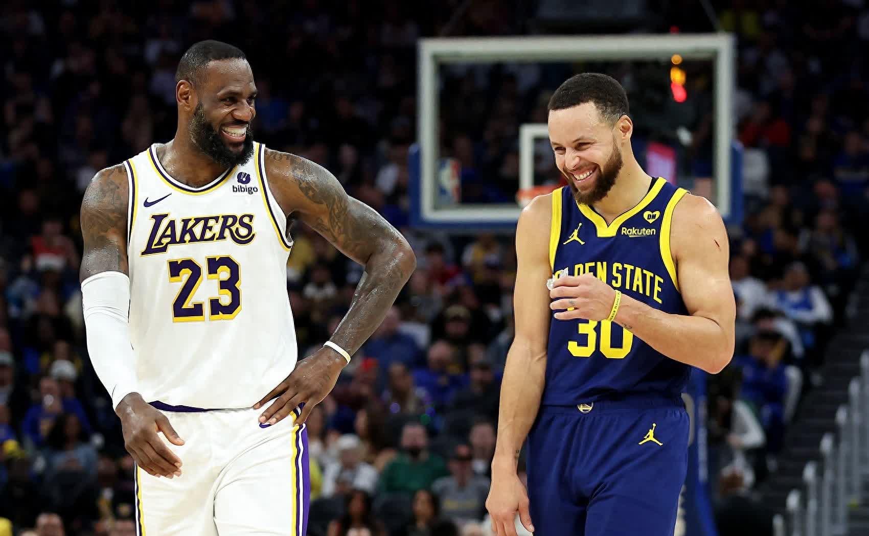 九游娱乐-包含詹姆斯砍下30+帮湖人逆转胜的词条