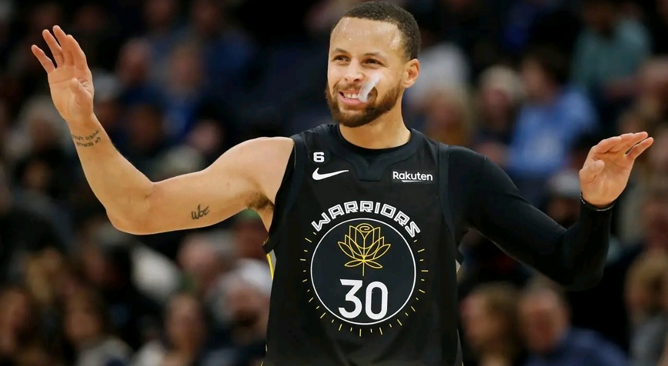 勇士球员史蒂芬-库里伤愈复出 勇士球员史蒂芬-库里伤愈复出